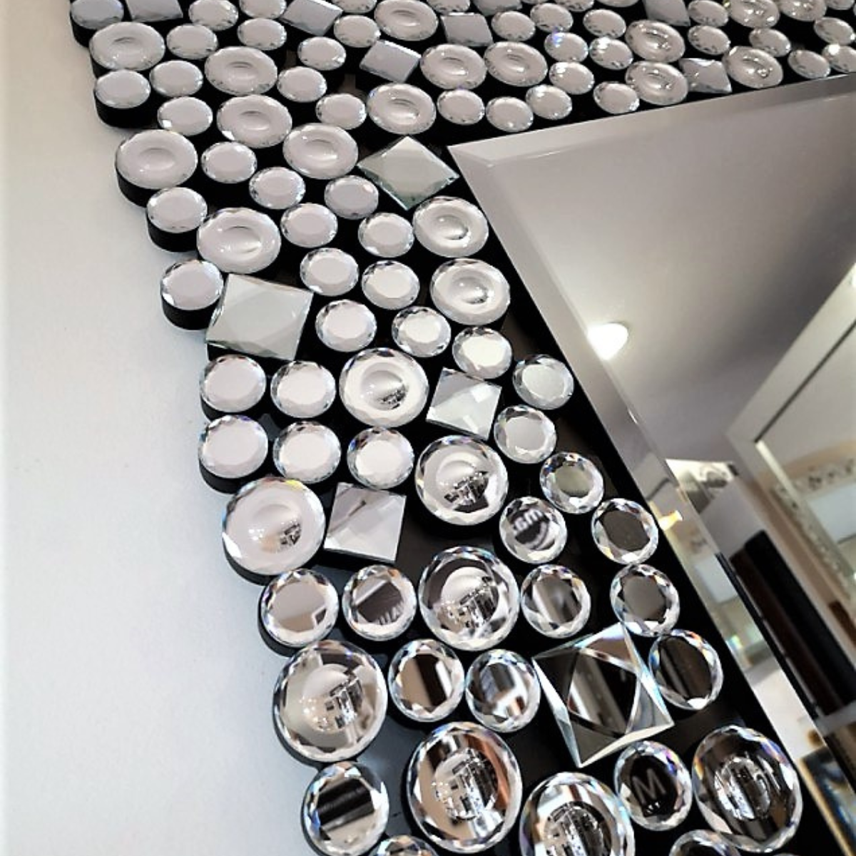 Espejo de Pared Grande 80×180 cm con Marco de figuras Espejadas