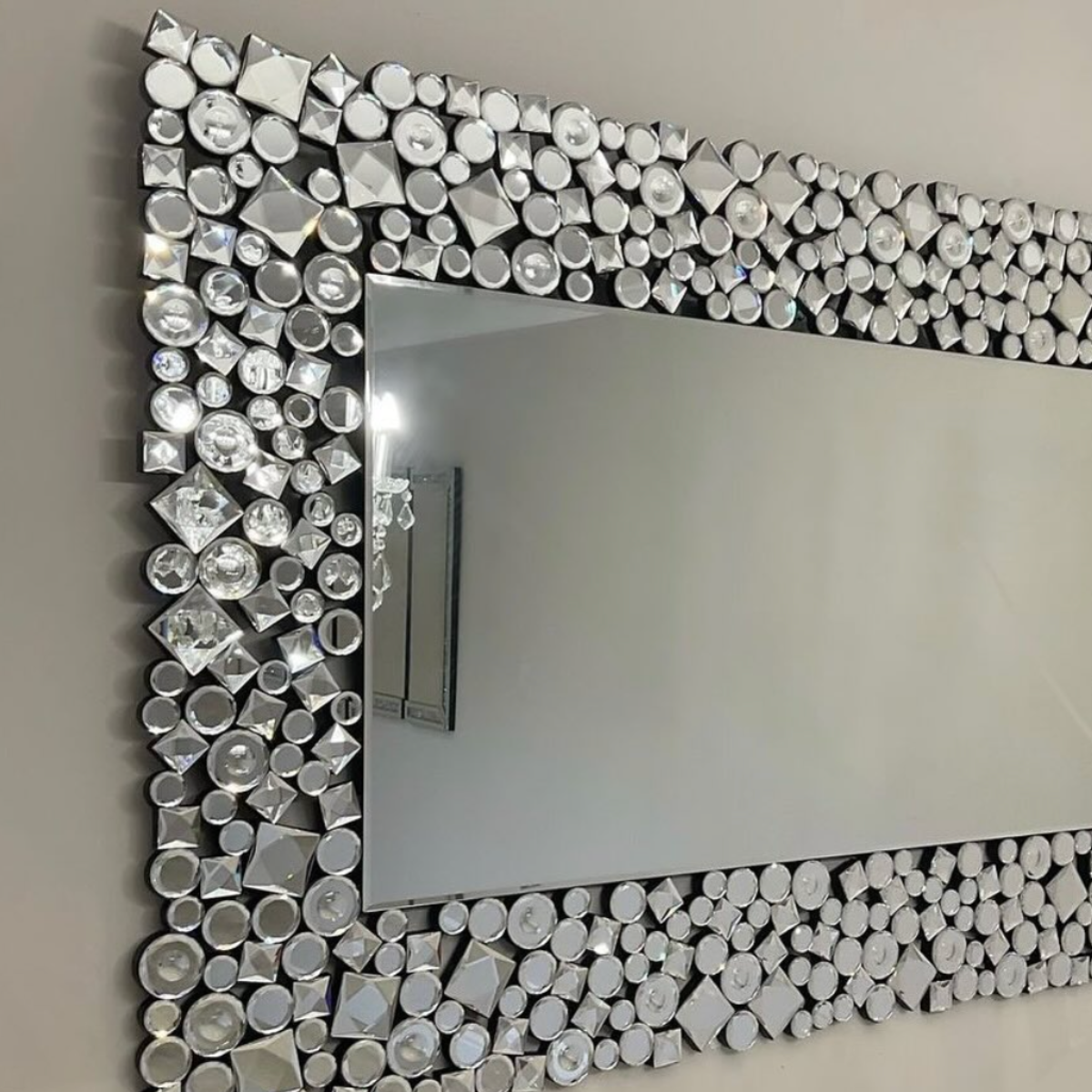 Espejo de Pared Grande 80×180 cm con Marco de figuras Espejadas